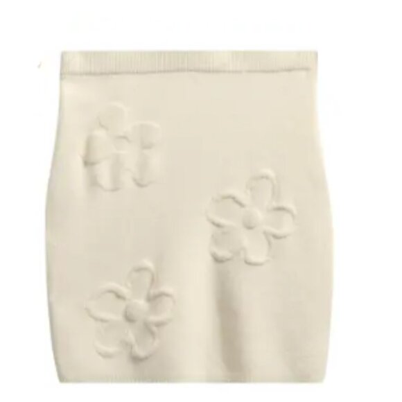 Brand New Freshman 1996 Women's Fuzzy Flowers Skirt - Picture 1 of 3